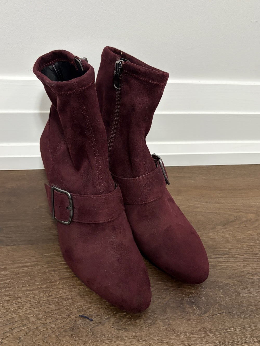 NEW Franco Sarto Women's Burgundy Suede Ankle Boots with Buckle - Size 8